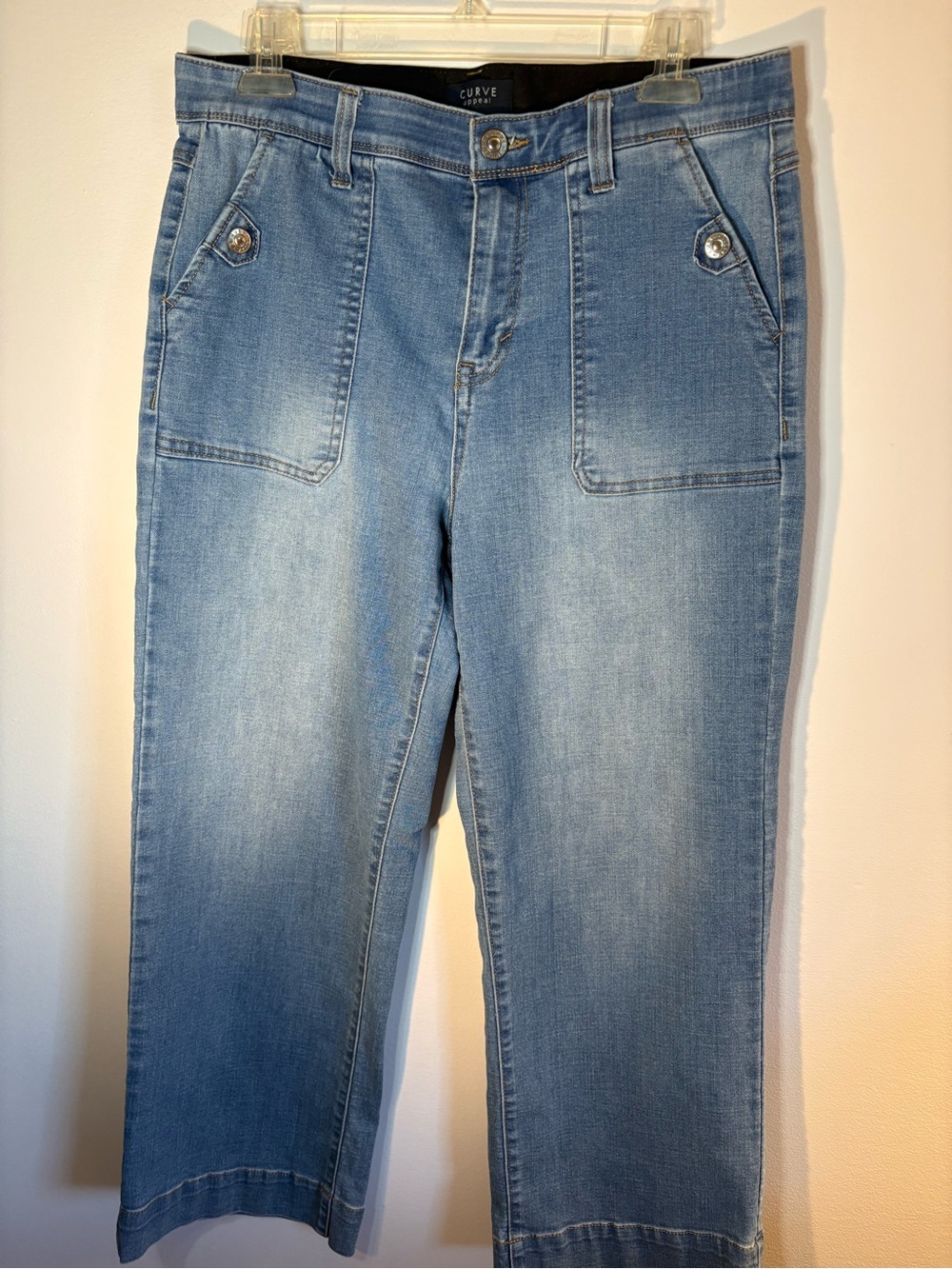 Curve Appeal Cropped Wide Leg Jeans Size 10/30 Light Wash Stretch Denim